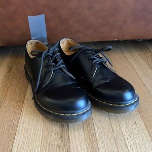 Dr Martin black Oxford shoe